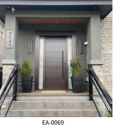 Porte d'entrée moderne en bois massif avec encadrement vitré