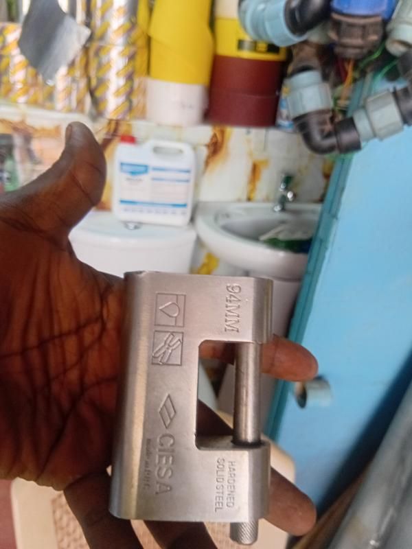 Cadenas Monobloc CIESA 94MM en Acier Massif Trempé